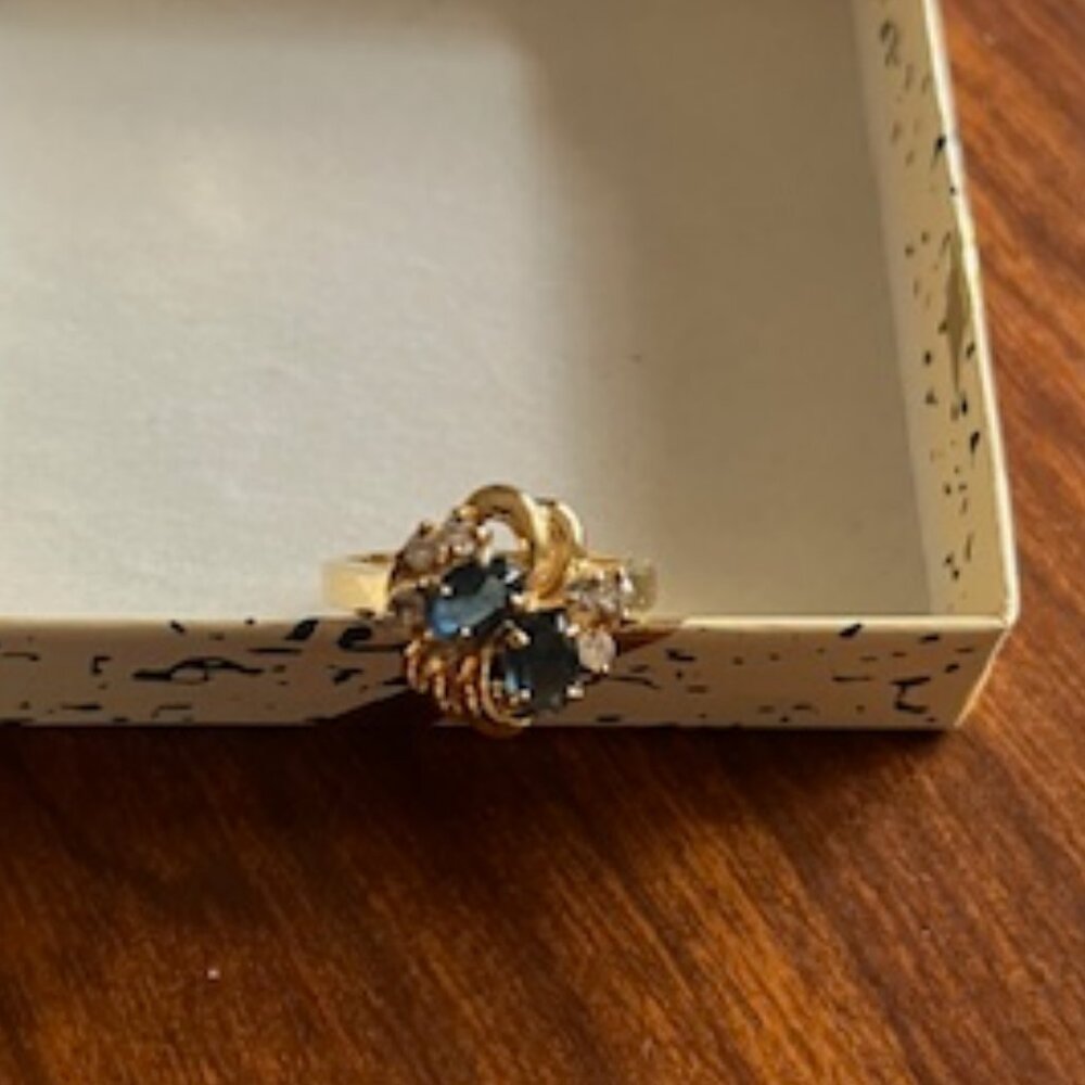 Vintage Ring with Blue Stones